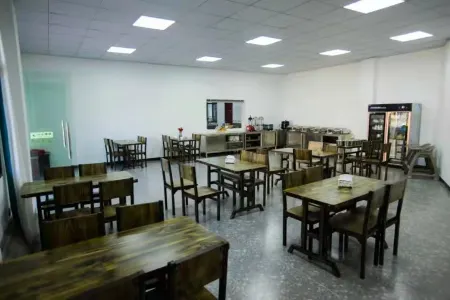 Yongde Hehe Business Hotel