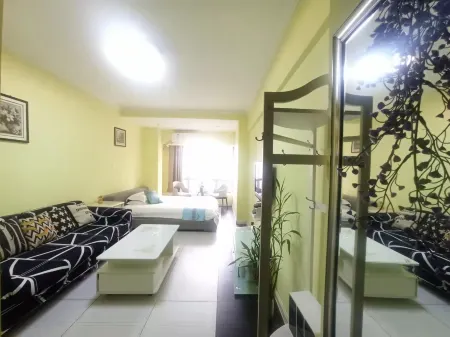 Yilai Yiwang Apartment (Nanning Shengtiandi Vientiane City Branch)