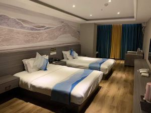 Mianning Meijia Business Hotel