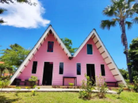 Dreamland Beach Holiday Hotels in Kudat
