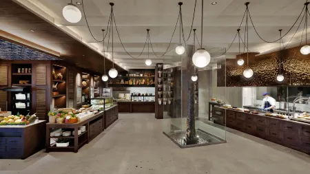 Hyatt Regency Koh Samui Отели рядом с достопримечательностью «Чоэн Мон-Бич»