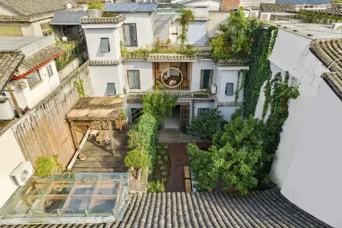 Yinian Huakai Homestay (Chongzhou Jiezi Ancient Town)