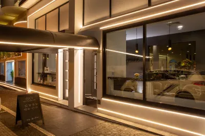 Hotel Ponta Delgada Отели рядом с достопримечательностью «Nucleo de Santa Bárbara do Museu Carlos Machado»