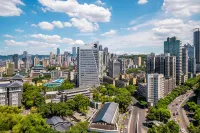 Nicesoe View Cloud Book House Hotel (Shangqing Temple Niujiaotuo Subway Station) Hotels near Teching and Research Division of Marxism， Chongqing University