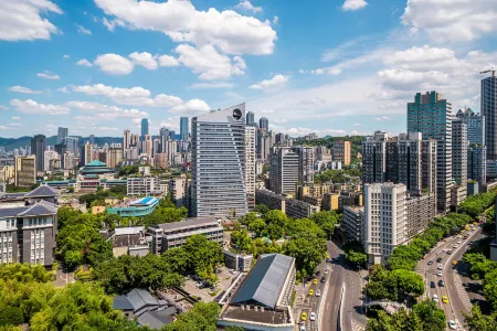 Nicesoe View Cloud Book House Hotel (Shangqing Temple Niujiaotuo Subway Station)