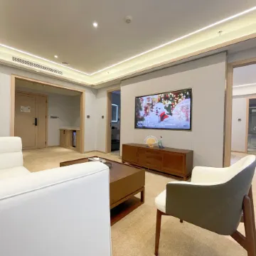 Liling Badu Hotel Отели рядом с достопримечательностью «Стадион «Фулин»»