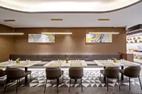 Homeinn Collection Hotel (Guanghan Bailun Plaza Fanghu Park)