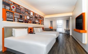 Ibis Hotel (Xi'an Bell and Drum Tower Guangji Street Metro Station)