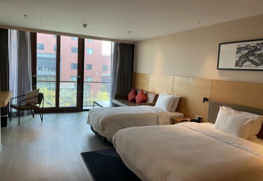 홀리데이 인 익스프레스 베이징 스징산 파크뷰