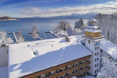 Yachthotel Chiemsee GmbH Hotels in der Nähe von EDEKA Summerer