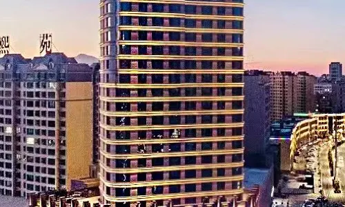 Qianxi Silk Road International Hotel (Zhangye High-speed Railway Station)