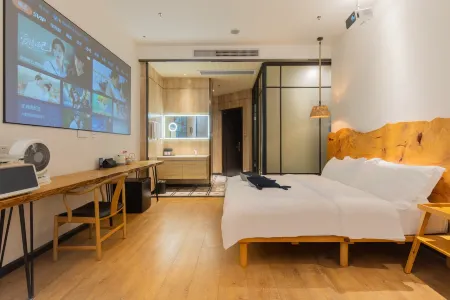 Guangzhou Tunan Live Art Hotel