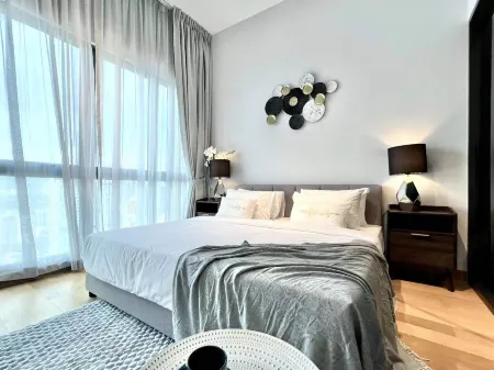 The Luxe by Infinitum Suites Отели рядом с достопримечательностью «Asian Heritage Row»