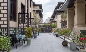 Floral Hotel· Linghai Garden Villa Hotel (Maritime Park Branch)