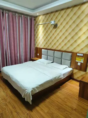 Longteng Hotel (Xi'an Siyuan College) Hotels in White Deer Plain Area