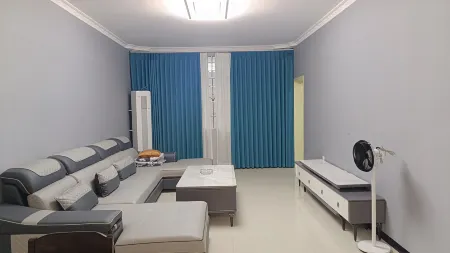 Love the homestay Отели рядом со станцией Nanbu Railway Station