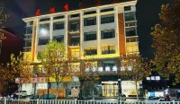 Lepingtian Lake Business Hotel