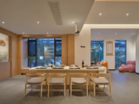 Zhangjiajie Tingtang Hotel (Wulingyuan Sign Store, National Forest Park)