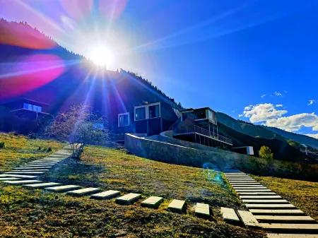 Sangbei Hospital Отели в г. Тунжэнь