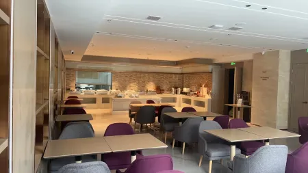 Lavande Hotel(Zibo Renmin West Road University of Science and Technology Store) Отели в г. Цзыбо