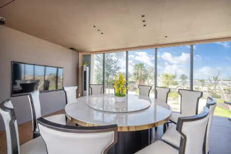 Beihai Qihai Cloud House B&B Отели рядом с достопримечательностью «Guantouling Sightseeing Platform»