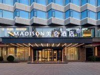 Madison Hotel (Erhai Lake Park Dali) Hotels near Dali Railway Station