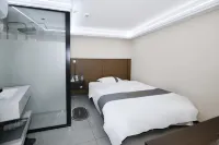 Xijiang Qianhu Miao Village Jiangqian Scenic Homestay (Caotang Tea House)