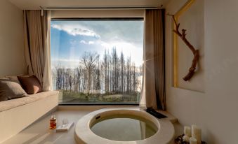 Dali An Yu · Manhaijing Homestay (Ancient Town Erhai Ecological Corridor S-Bend Store)