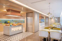 Hefei South Station Fengyue Holiday Hotel