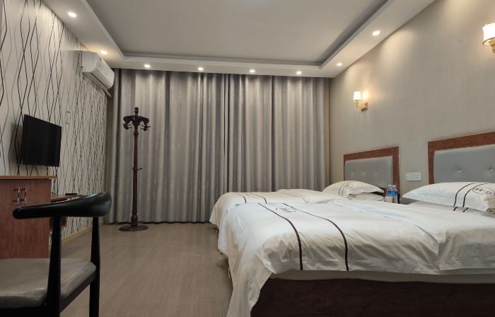 Ludian Qingyi Hotel
