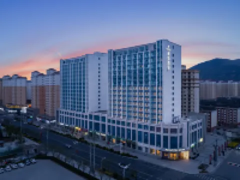Liyi Hotel (Minhe County Government Center Branch) فنادق في مين خه
