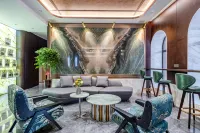 Rezen Huasheng Hotel (Harbin Central Avenue Flood Control Memorial Tower)