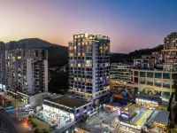 Floral Hotel · Island South Hotel Hotels near Xiangyun Square