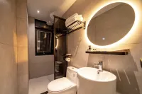 Yinqi Wuxiang Nacuo Guesthouse - bar