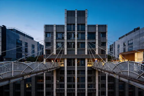 Sierra Siyue Hotel (Chongqing Jiefangbei Area Hong Ya Dong) - Romantic