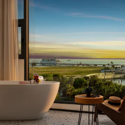 Beihai Qili Yuanshe Homestay (Yintan International Passenger Terminal) Hotels near Bei Hai Silver Beach