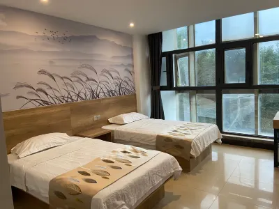 Hongri Hotel (Hongqi Street, Shijiazhuang) Hotel dekat Shijiazhuang Science and Information College
