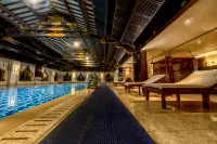 Tongquetai Jinling Grand Hotel - Pool