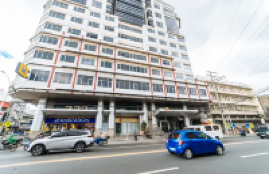 RedDoorz Plus @ E Rodriguez Corner Banawe Hotels in Quezon City