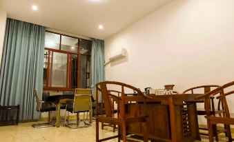 Ledong Longxin Hotel
