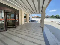 Vienna Hotel (Jiaozhou Jiaodong International Airport) Hotels in der Nähe von Jiaozhouwan Fortune Plaza Fortune Commercial Street