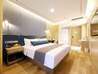 唯庭酒店(上海延安西路地铁站店) - 智能轻奢大床房