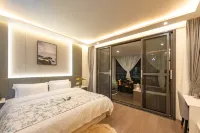 Tengchong Jiuqi Hot Spring Courtyard Hotel