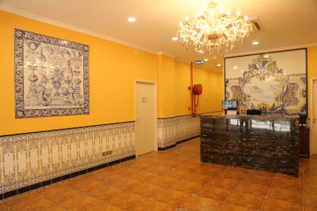 Joyful Family Inn Отели рядом с достопримечательностью «Храм А-Ма»