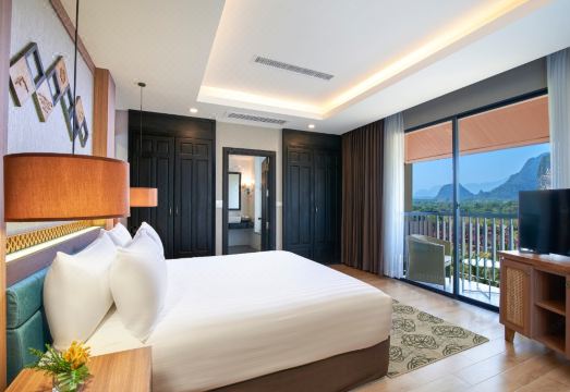 아마리 방비엥 야경