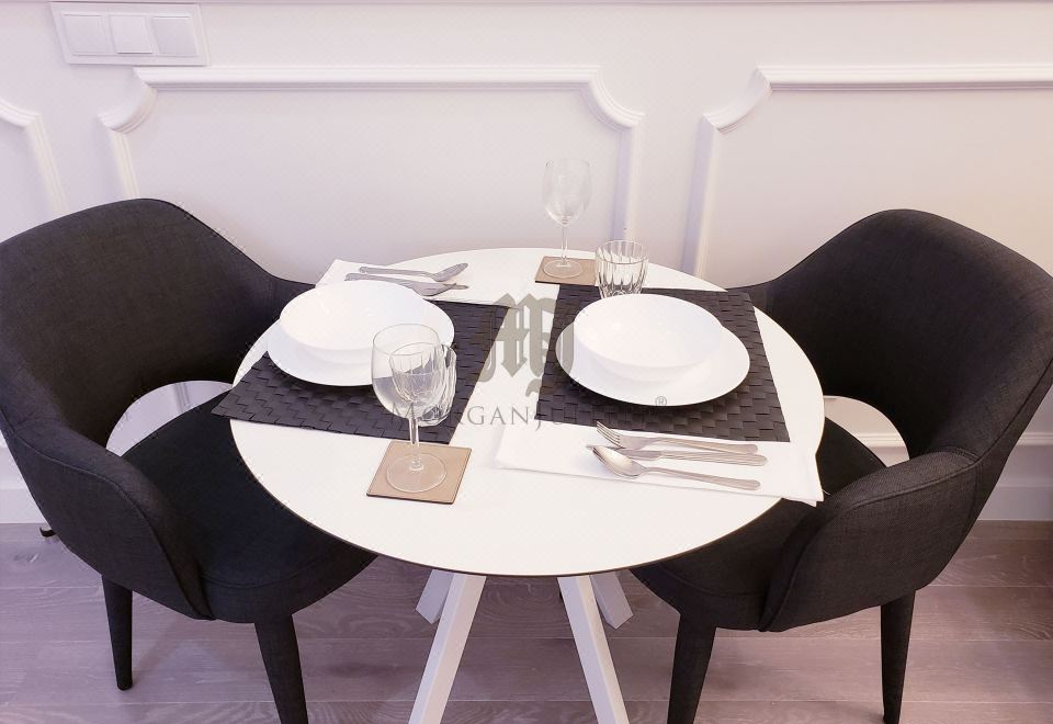 2. 바이샤의 스튜디..