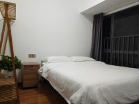 惠州燕哥哥公寓 - 花园三室二厅套房B