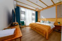 FuXian Lake XiXia Hotel