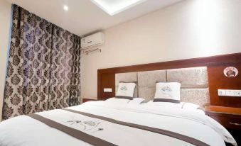 Xuyong Jinyuan Business Hotel