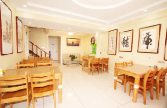 Fairy Tale Town Guanhai Apartment (Changdao Scenic Area)